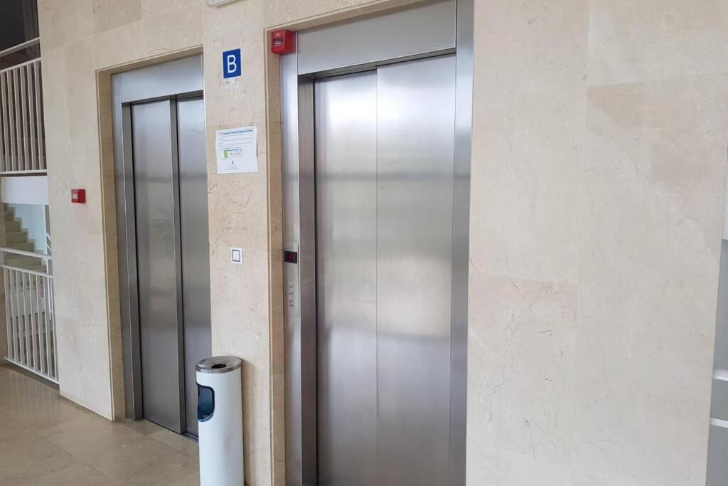 Ideal 2 بينايدورم المظهر الخارجي الصورة